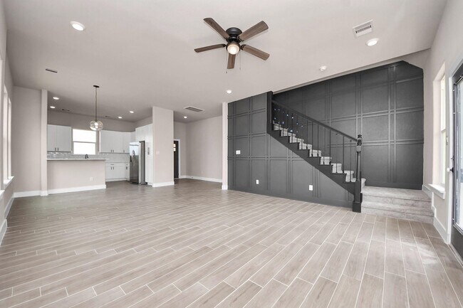 Building Photo - 11141 Rd 5503