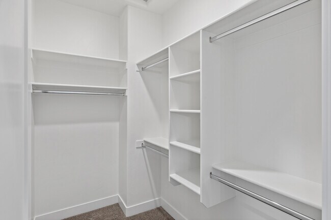 Building Photo - 1082 W Albertine Ln
