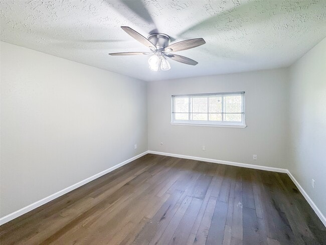 Building Photo - 16330 Cypress Point Dr