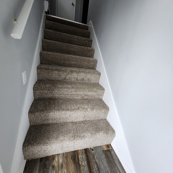 Building Photo - 139 Hendricks Blvd