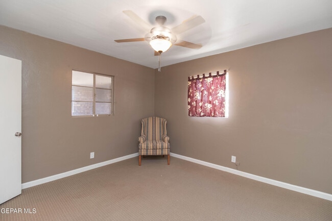 Building Photo - 321 Walsh Ln