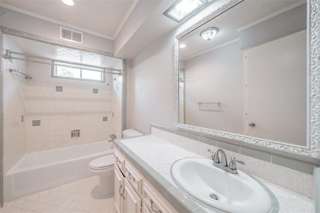 Building Photo - 10618 Ravenscroft Dr