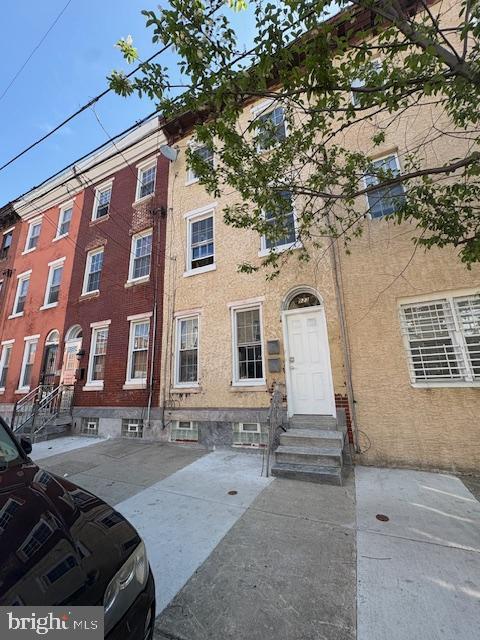 Building Photo - 923 N 28th St