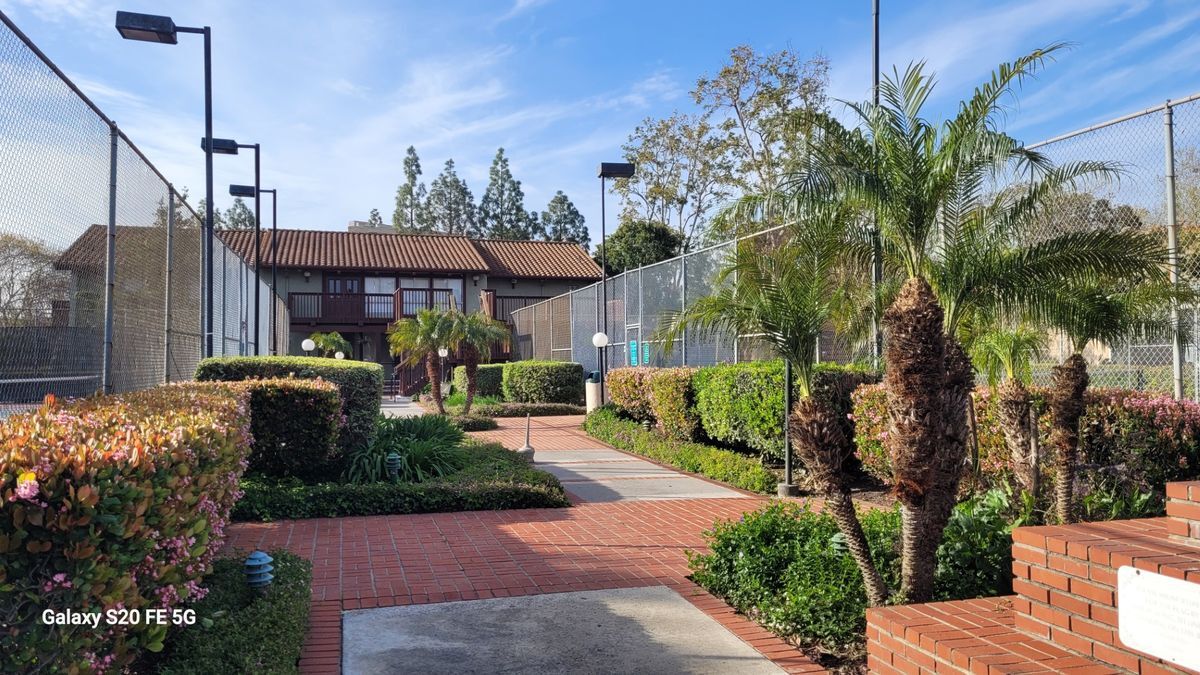 Building Photo - 1030 W MacArthur Blvd
