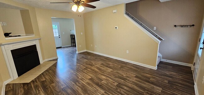 Building Photo - Charming 3 Bedroom, 2.5 Bath Home in Pike County!