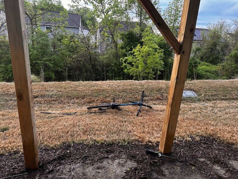 Backyard - 9924 Oaklawn Blvd NW