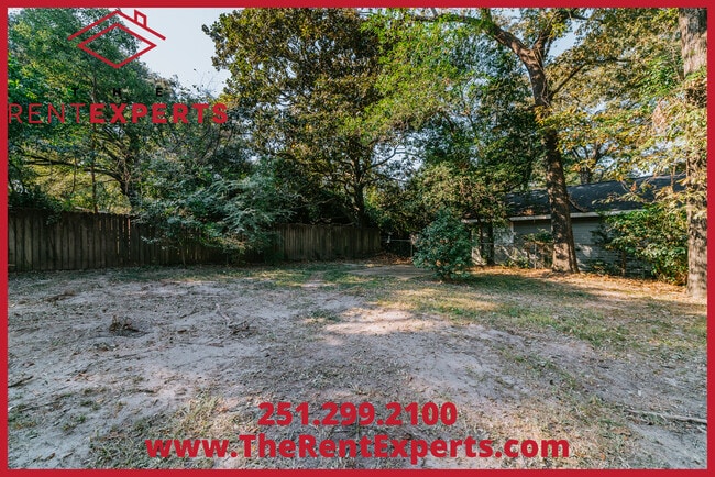 Building Photo - 3866 Hilton Dr