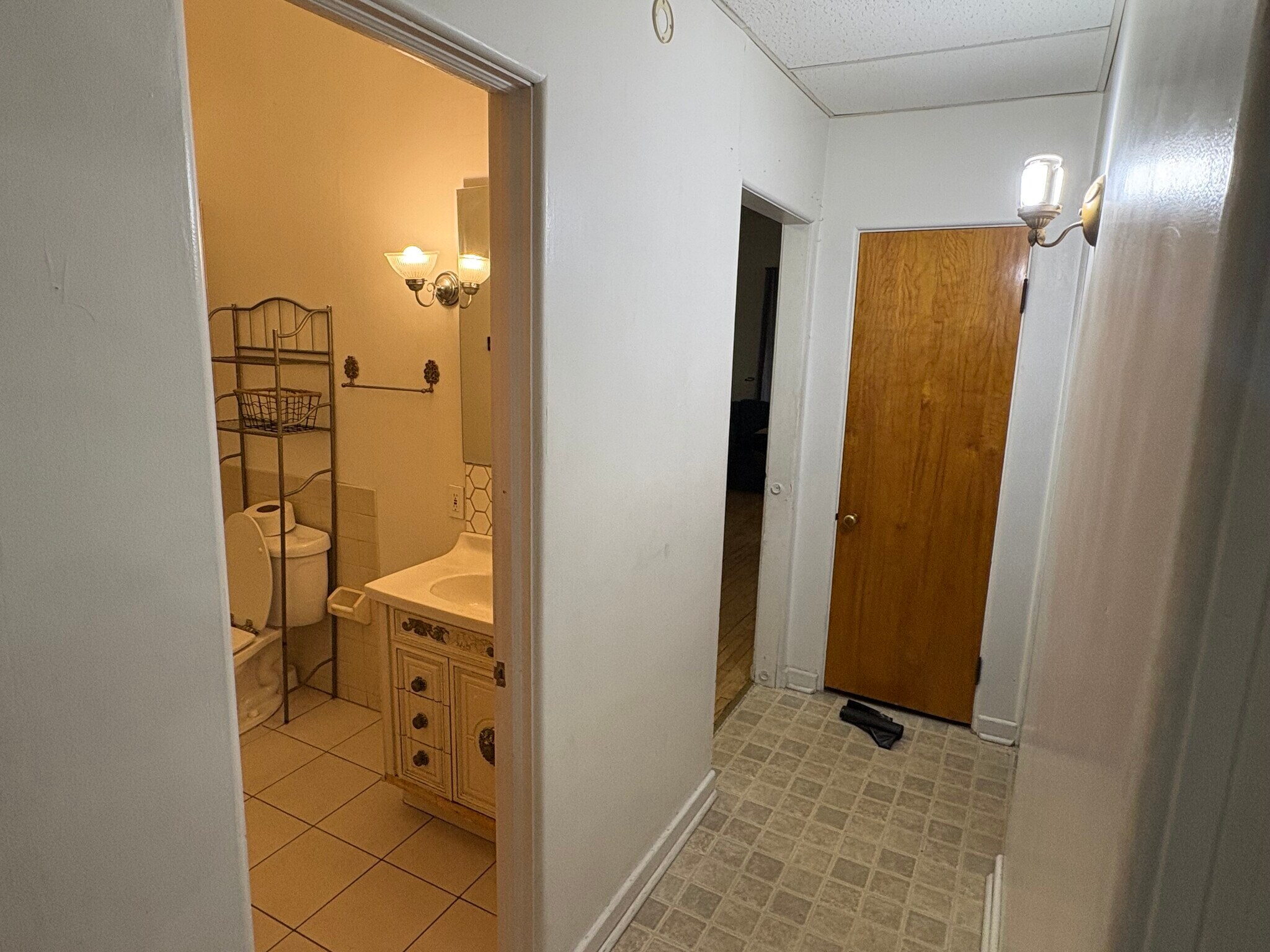 Building Photo - 1607 6th St