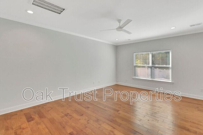 Building Photo - 1135 St Pauls Parrish Ln