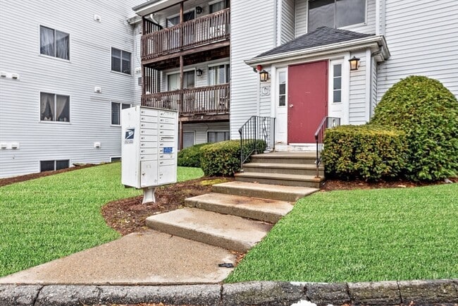 Building Photo - 11 Gibbs St