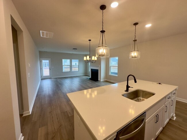 Building Photo - Custom Home in Bella Vita!