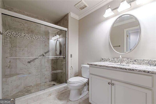 Building Photo - 300 Johnson Ferry Rd