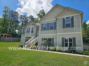 Building Photo - Gorgeous 3 bd / 2 bath / Attention to Deta...