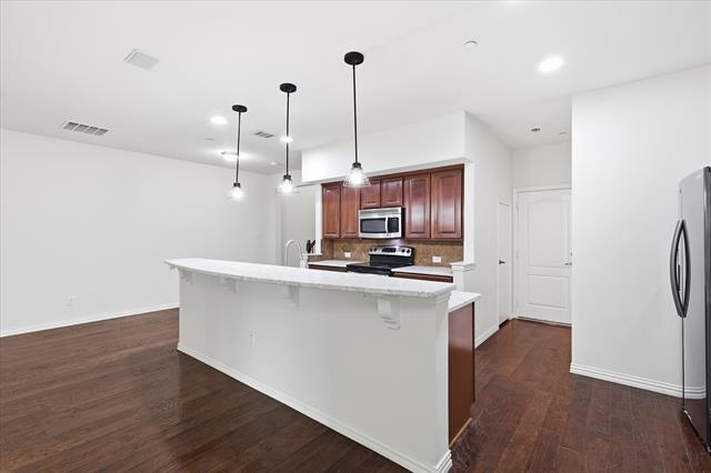 Building Photo - 2649 Jacobson Dr