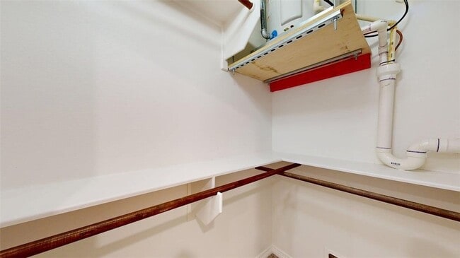 Building Photo - 206 N Main St