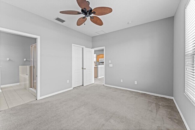 Building Photo - 8420 Deer Chase Dr