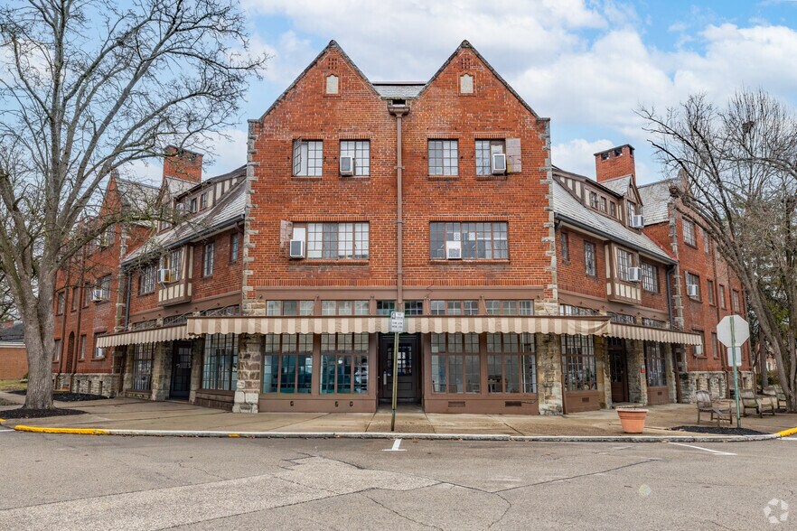 Building Photo - Mariemont Square Apartments