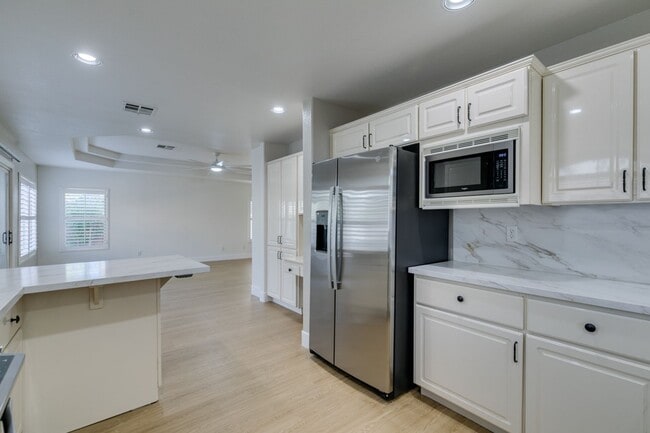 Building Photo - Fabulous Southern Highlands Property