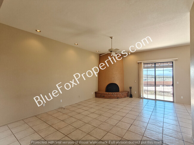 Building Photo - 4402 Cam Ferreo