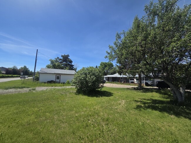 Building Photo - 2406 Durston Rd