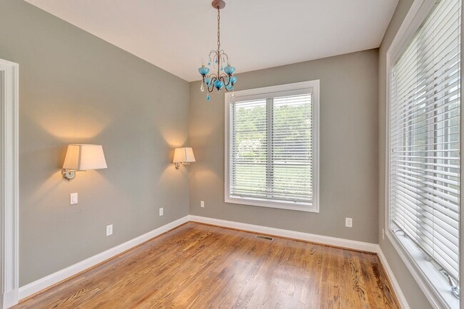 Building Photo - 2 Bedroom House with Attached Garage in Earlysville