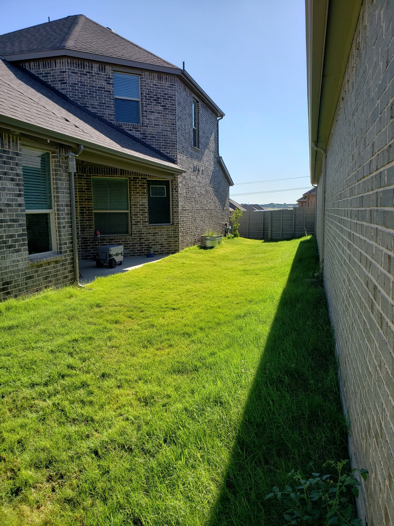Private SideYard4 - 808 Parkside Dr