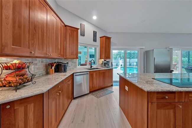 Building Photo - 7705 Apple Tree Cir