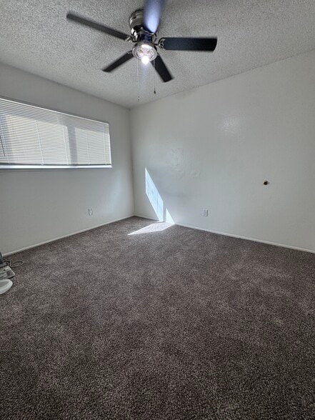 Building Photo - 814 2nd St