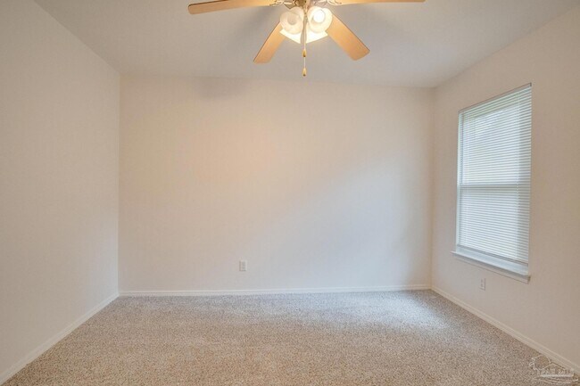 Building Photo - 4631 Northpointe Cir