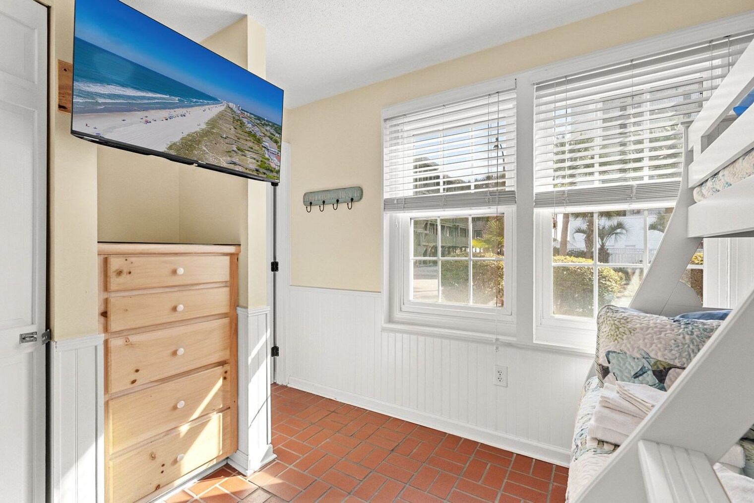 Building Photo - 4308 S Ocean Blvd