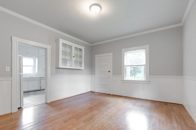 Building Photo - Large West End Rental off of Three Chopt R...