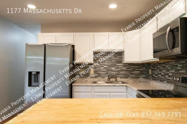 Building Photo - 1177 Massachusetts Dr