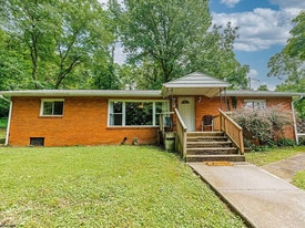 Building Photo - 616 Pearl Ave