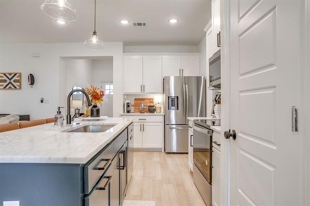 Building Photo - 2217 Forest Hill Ln