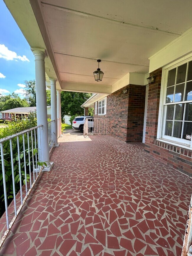 Primary Photo - 1504 Cloverdale Road **MOVE IN SPECIAL**