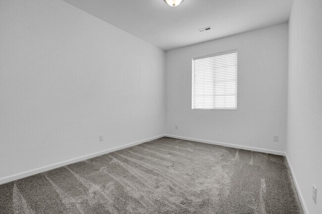 Building Photo - $3,425.00, 4 Beds, 2.5 Baths, Single Famil...