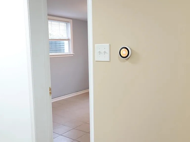 Building Photo - 910 Kennebec Ave