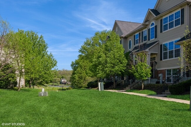 Building Photo - 69 Melrose Ct