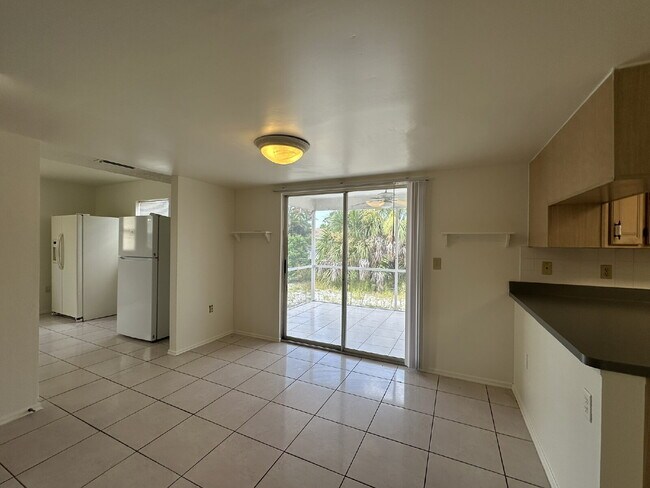 Building Photo - 4416 Englewood Rd