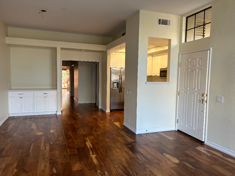 Building Photo - 2601 S Broadmoor Dr