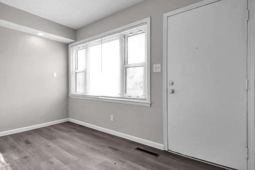 Building Photo - 4294 Ellery Dr