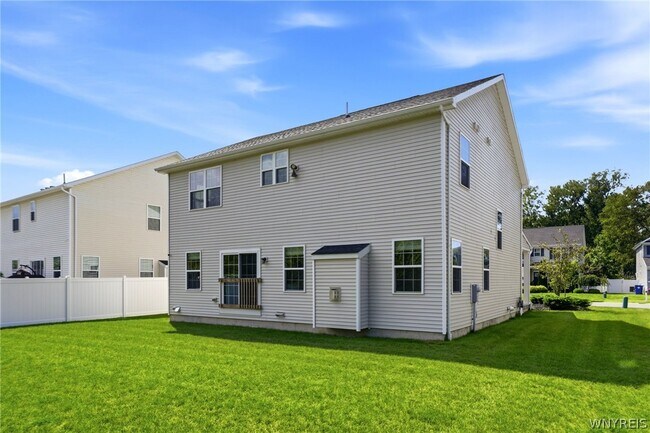 Building Photo - 100 Lynette Ln