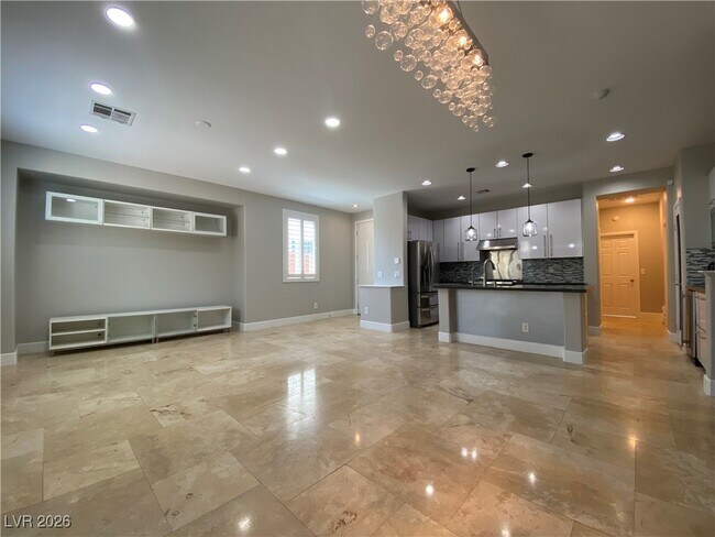 Building Photo - 7956 Skyline View Ct