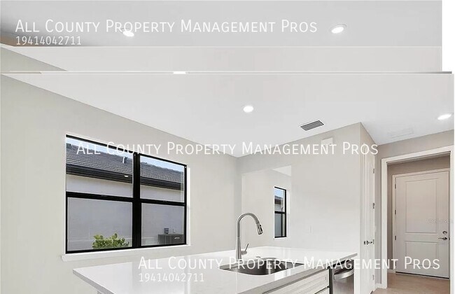 Building Photo - 6319 Crested Eagle Ln