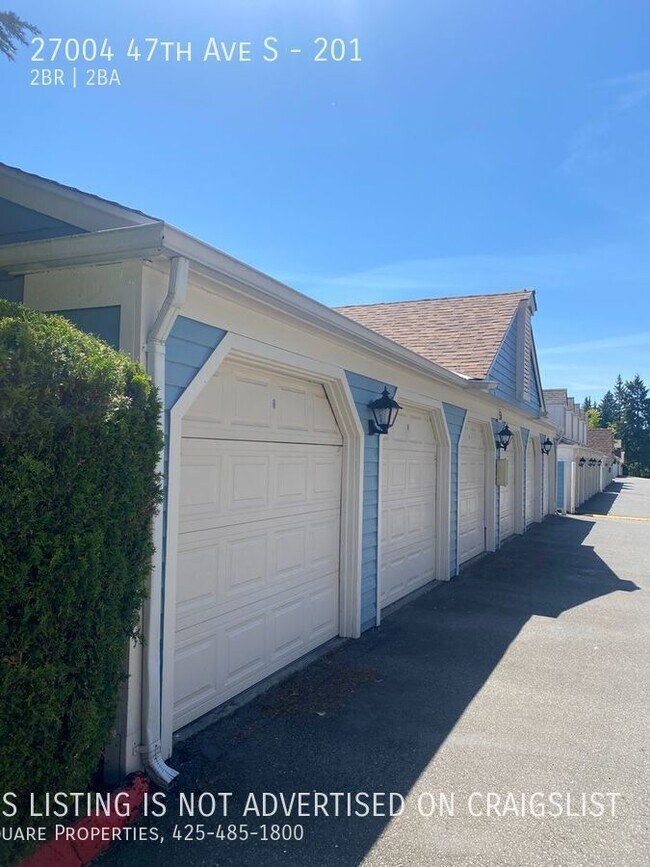 Building Photo - Great Location in Kent! 2-Bedroom Townhous...