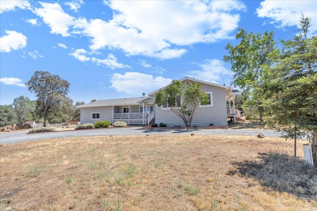 Building Photo - 21179 Hemlock St