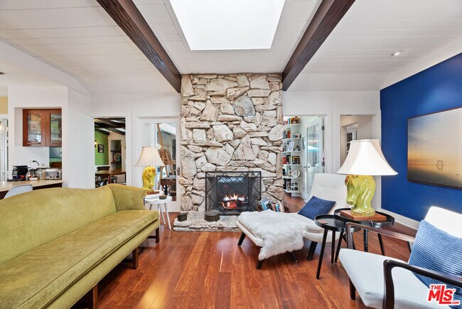 Building Photo - 10521 Cushdon Ave