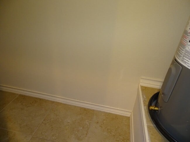 Building Photo - 6619 Arancione Ave