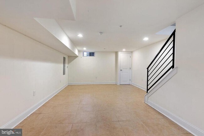 Building Photo - 1347 S 20th St