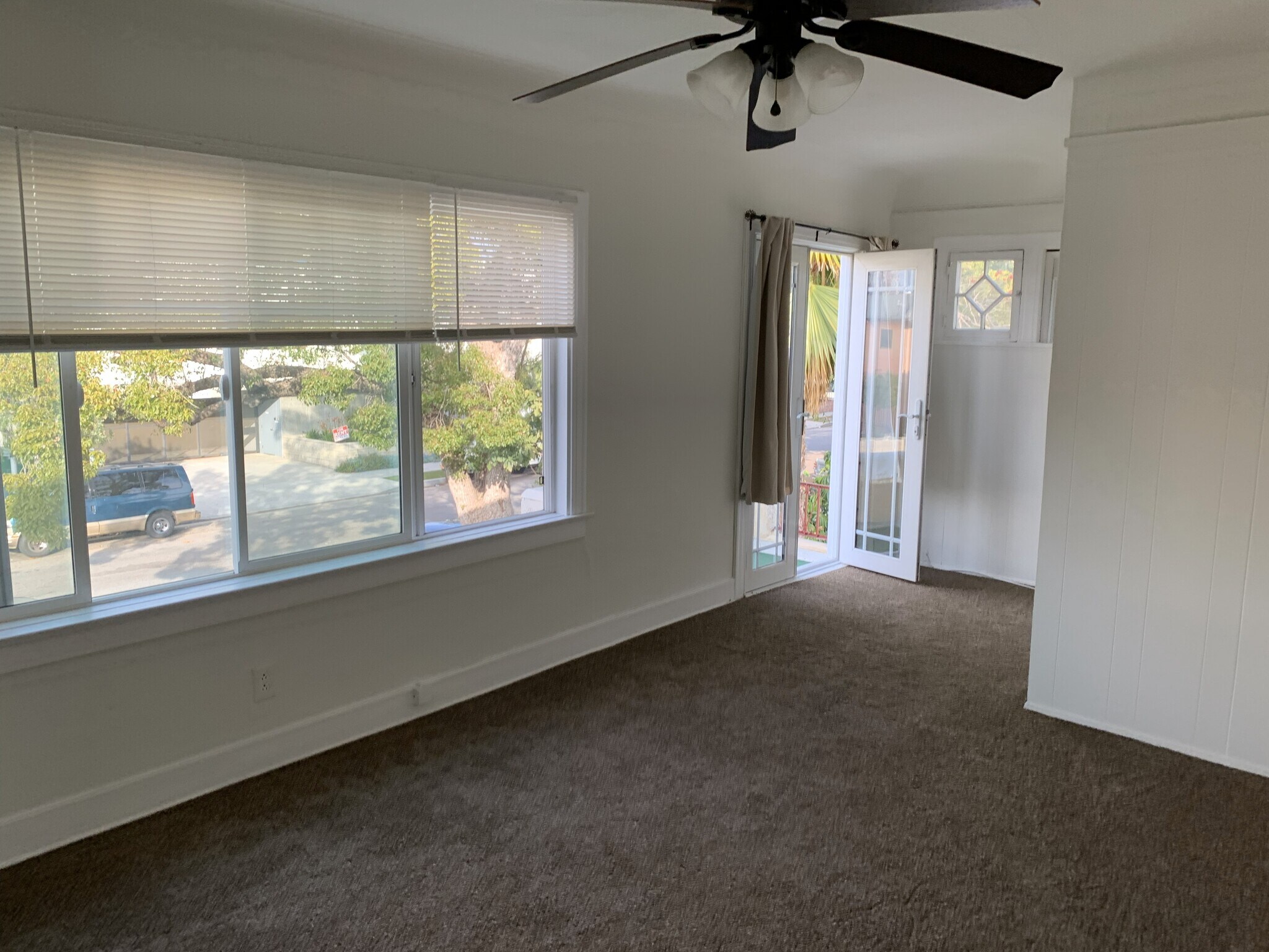 Building Photo - 5730 1/2 La Mirada Ave